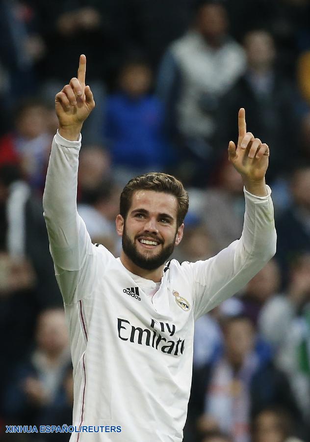 El Real Madrid goleó hoy en el Santiago Bernabeu 3-0 al Español, en un partido correspondiente a la decimoctava jornada de la Liga española.