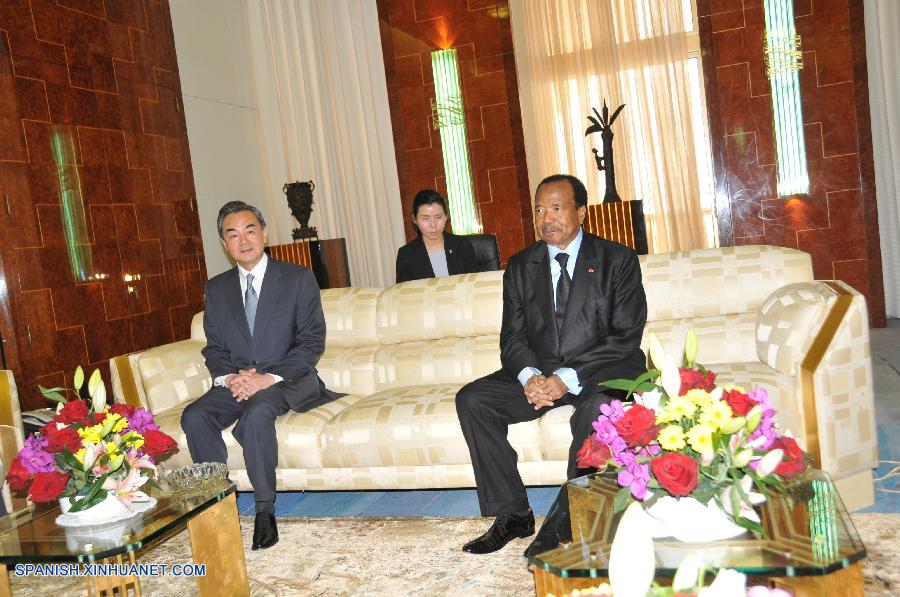 El ministro de Relaciones Exteriores de China, Wang Yi, manifestó el martes que su país busca una cooperación de beneficio recíproco con Camerún, sobre la base de la necesidad de desarrollo de esta nación africana.