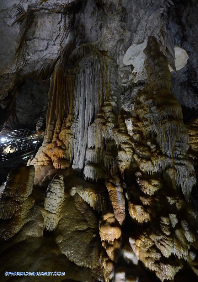Hebei: Bello paisaje de las cuevas en Xinglong
