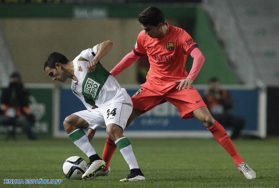 El club español de fútbol Barcelona avanzó hoy a los cuartos de final de la Copa del Rey, al vencer hoy 4-0 al Elche en el estadio Manuel Martínez Valero.