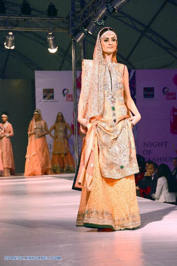 Pakistán: Desfile de moda de creaciones de Sobia en Islamabad