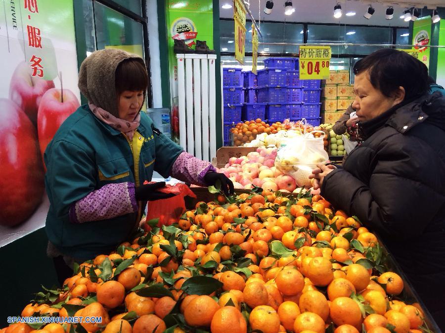 El índice de precios al consumidor (IPC) de China, el indicador principal de la inflación, creció un 0,8 por ciento interanual en enero, lo que representa el incremento más lento desde noviembre de 2009, cuando se registró un 0,6 por ciento, informó hoy martes el Buró Nacional de Estadísticas (BNE).