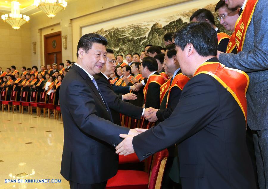 Los máximos líderes de China se reunieron hoy miércoles con militares y representantes civiles con ocasión de la venidera Fiesta de Primavera, en gesto de unidad entre el gobierno, el ejército y la ciudadanía.