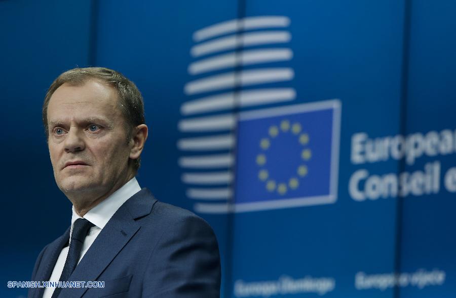 El presidente del Consejo Europeo Donald Tusk dijo hoy por la noche que el acuerdo de Minsk sobre un cese al fuego en el este de Ucrania debe ser respetado, luego de una reunión cumbre informal de la Unión Europea (UE) en Bruselas.