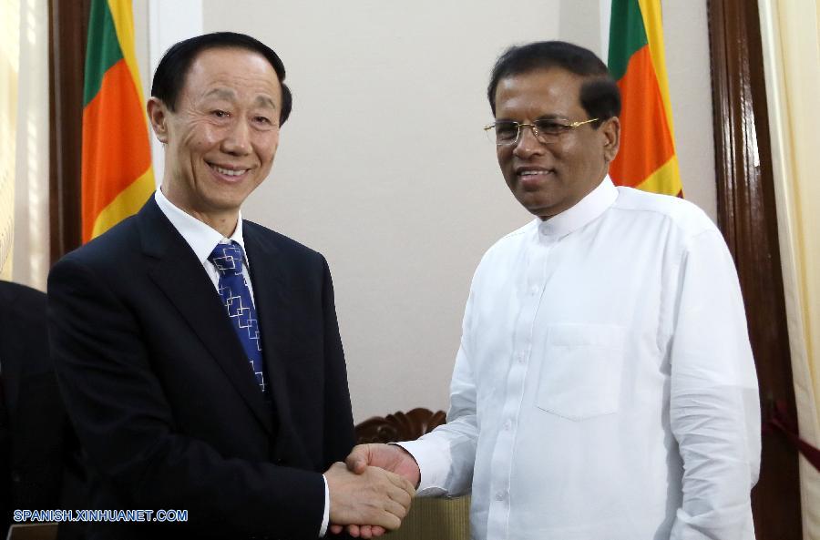 Sri Lanka y China prometieron reforzar la cooperación bilateral cuando el presidente ceilanés, Maithripala Sirisena, y el primer ministro, Ranil Wickremesinghe, se reunieron hoy en Colombo con un alto funcionario del Partido Comunista de China (PCCh), Wang Jiarui.