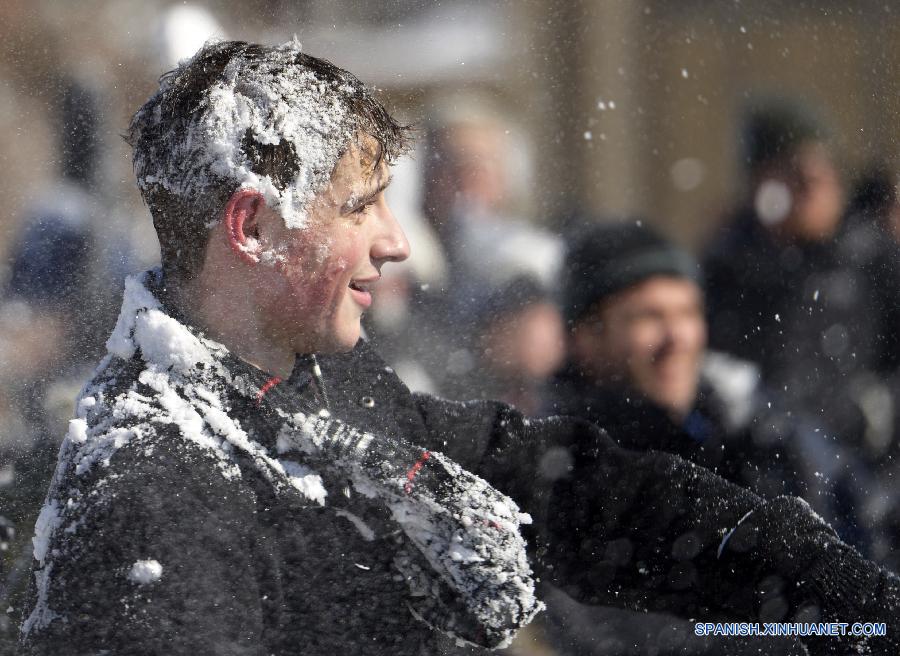 U.S.-WASHINGTON D.C.-SNOWBALL FIGHT