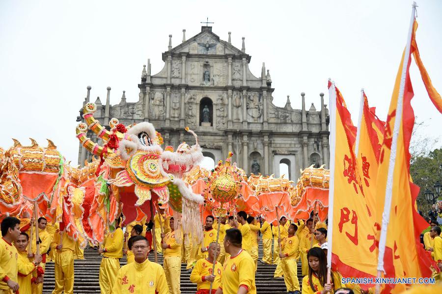 CHINA-MACAO-LUNAR NEW YEAR-DRAGON DANCE (CN)