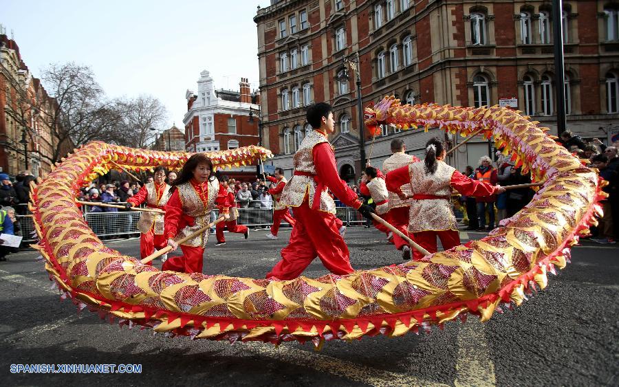 Gran Bretaña: Desfile para celebrar Año Nuevo Lunar Chino en Londres