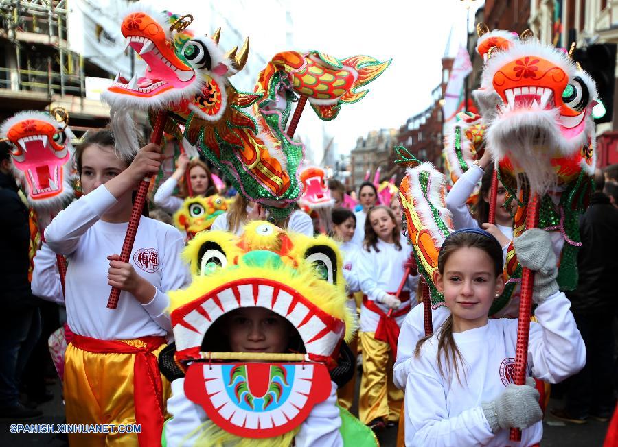 Gran Bretaña: Desfile para celebrar Año Nuevo Lunar Chino en Londres