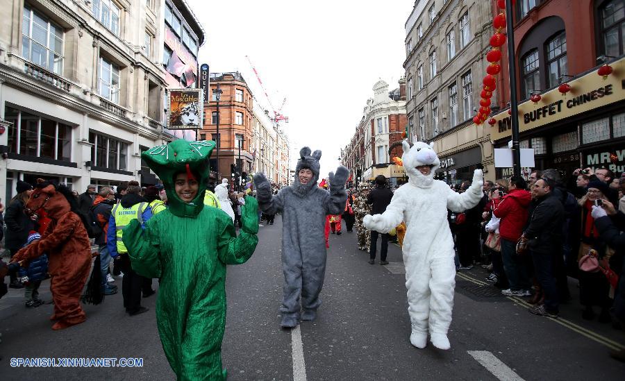 Gran Bretaña: Desfile para celebrar Año Nuevo Lunar Chino en Londres