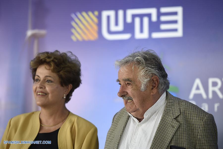 Los presidentes de Uruguay, José Mujica, y Brasil, Dilma Rousseff, inauguraron hoy un parque eólico en el departamento de Colonia (oeste), una iniciativa conjunta de las empresas energéticas de ambos países.