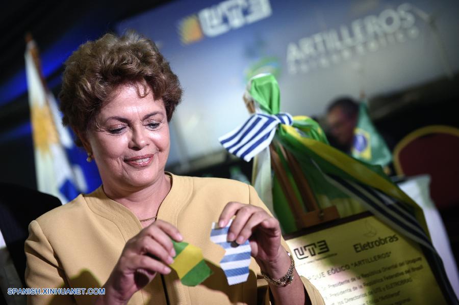 Los presidentes de Uruguay, José Mujica, y Brasil, Dilma Rousseff, inauguraron hoy un parque eólico en el departamento de Colonia (oeste), una iniciativa conjunta de las empresas energéticas de ambos países.