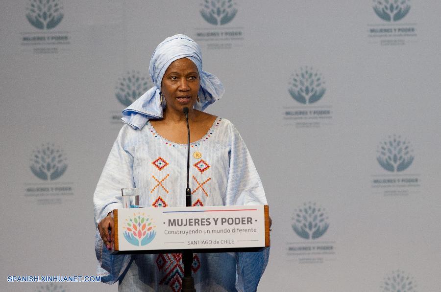 La presidenta chilena Michelle Bachelet, el secretario general de Naciones Unidas, Ban Ki-Moon y la secretaria ejecutiva de ONU Mujeres, Phumzile Mlambo-Ngcuka, clausuraron hoy el encuentro de alto nivel por la equidad de género, ONU Mujeres en Santiago de Chile.