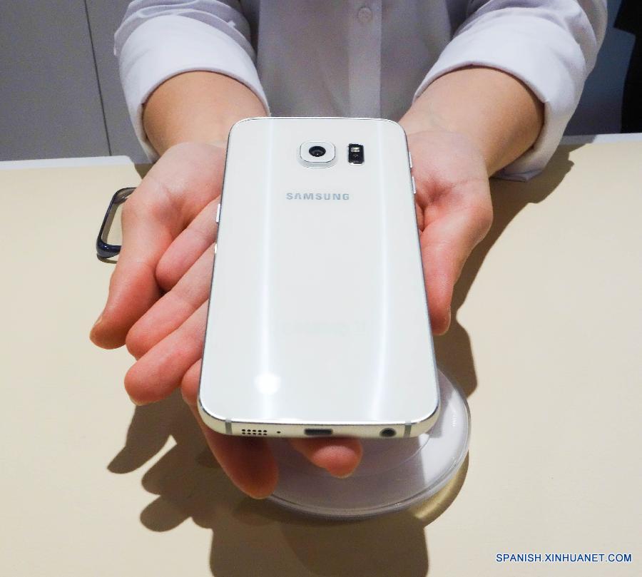 （新华网）（3）三星发布新款手机Galaxy S6及S6 edge