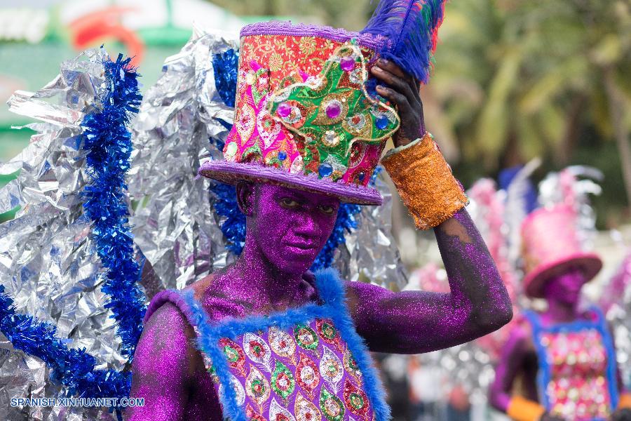 República Dominicana: Desfile de Carnaval Nacional 2015 en Santo Domingo