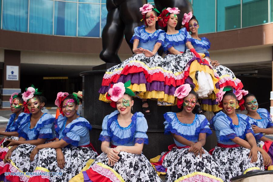 República Dominicana: Desfile de Carnaval Nacional 2015 en Santo Domingo