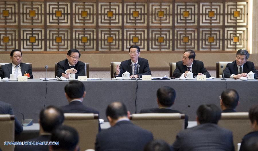 El primer ministro de China, Li Keqiang, y otros líderes chinos prometieron hoy implementar completamente el diseño estratégico de las 'cuatro tareas integrales' con el fin de alcanzar los objetivos de desarrollo económico y social.