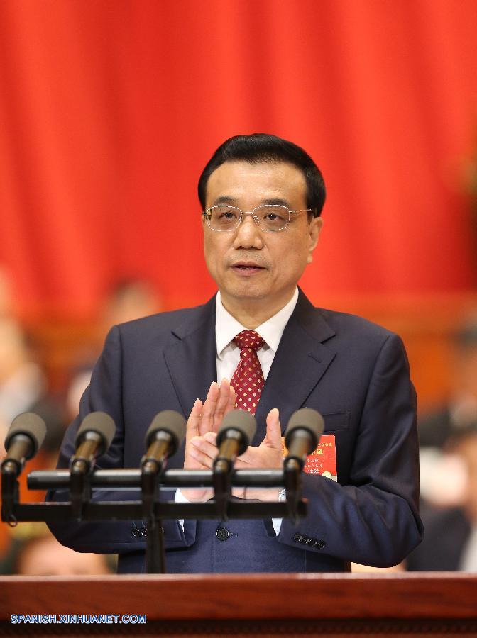El gobierno central de China apoyará con firmeza el desarrollo de las regiones administrativas especiales de Hong Kong y Macao y fortalecerá en los diversos ámbitos los intercambios y la cooperación entre la parte continental de la patria y esas dos regiones, dijo hoy jueves el primer ministro chino, Li Keqiang.