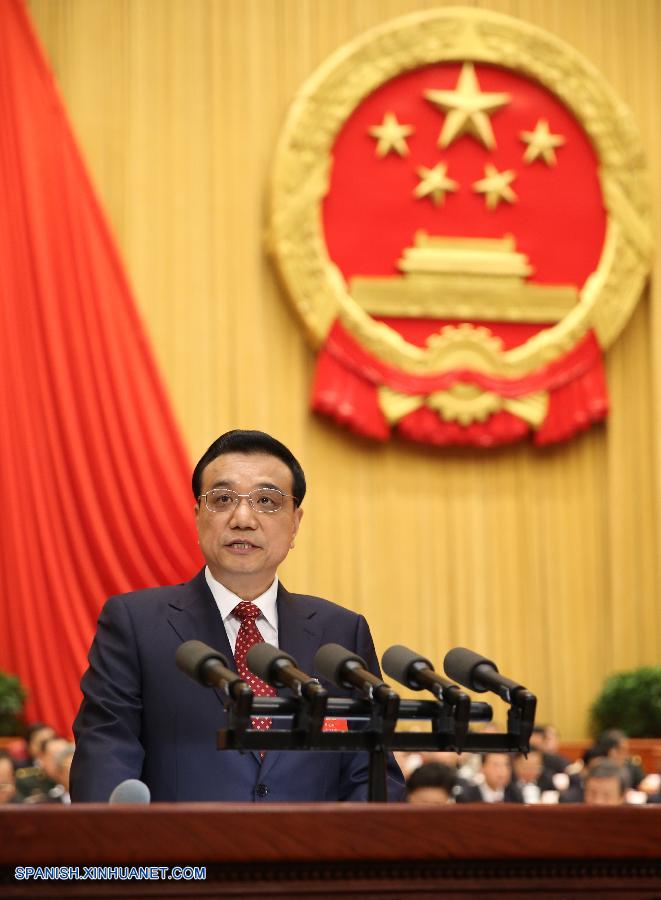 El gobierno central de China apoyará con firmeza el desarrollo de las regiones administrativas especiales de Hong Kong y Macao y fortalecerá en los diversos ámbitos los intercambios y la cooperación entre la parte continental de la patria y esas dos regiones, dijo hoy jueves el primer ministro chino, Li Keqiang.