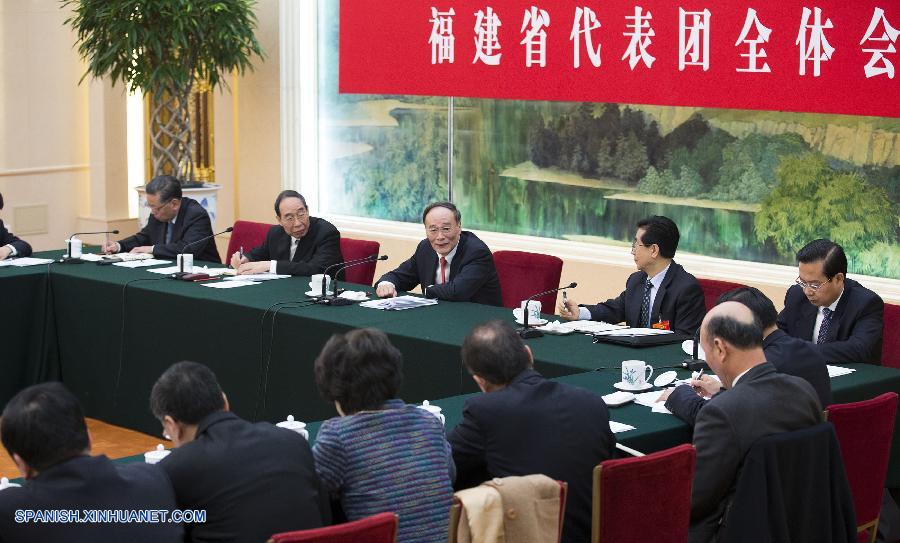 Wang dijo a los diputados de la APN de la provincia de Fujian que este año debe fortalecerse la supervisión sobre los funcionarios y el mecanismo de responsabilidad.