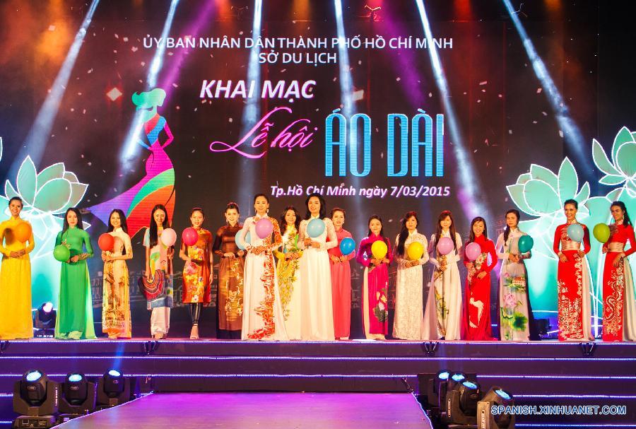 VIETNAM-HO CHI MINH CITY-AO DAI FESTIVAL