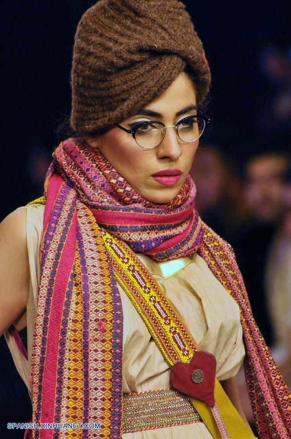 Semana de la moda en Karachi: Creaciones de Yousuf Bashir Qureshi