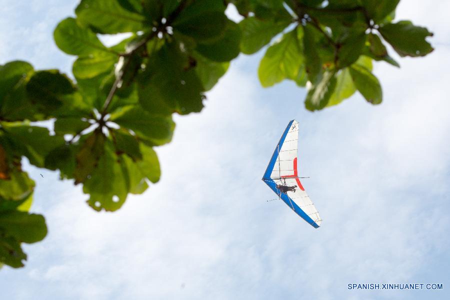 BRAZIL-RIO DE JANEIRO-PEDRA BONITA-GLIDING