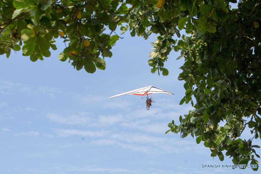 BRAZIL-RIO DE JANEIRO-PEDRA BONITA-GLIDING