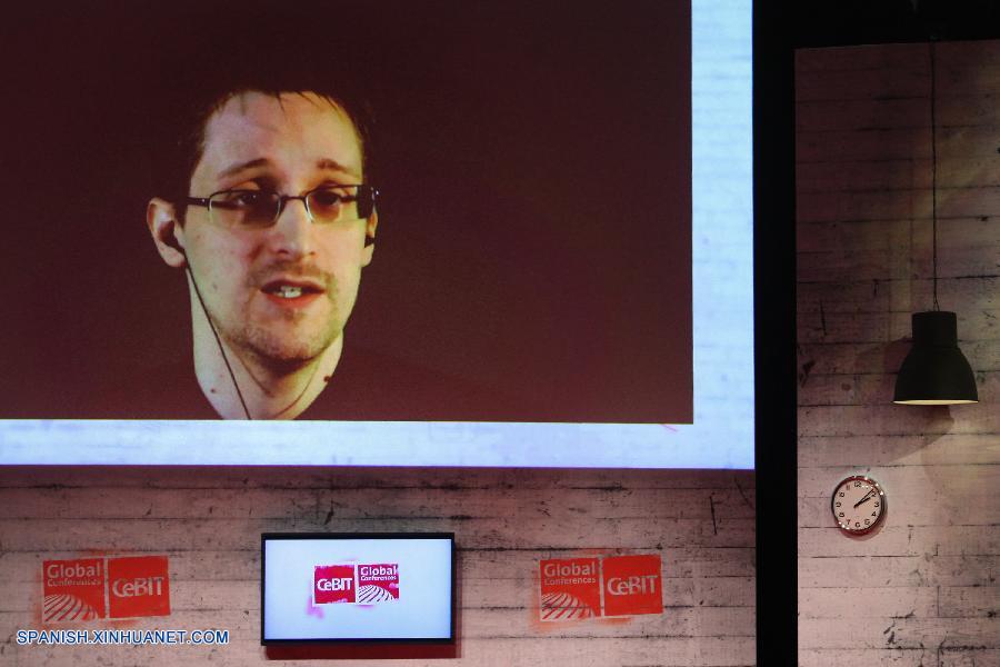 La vigilancia masiva de las agencias de inteligencia de Estados Unidos se ha convertido en rutina, indicó hoy en la feria CeBIT el ex contratista estadounidense Edward Snowden.