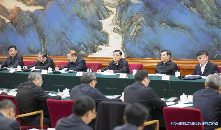 （时政）张德江主持全国人大常委会职业教育法执法检查组第一次全体会议并讲话