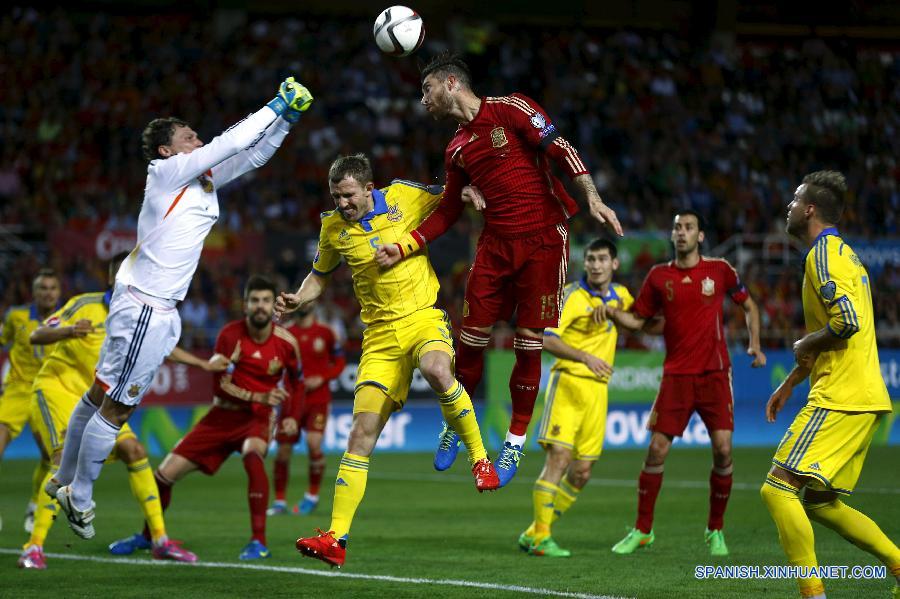 （体育）（2）足球——欧预赛：西班牙小胜