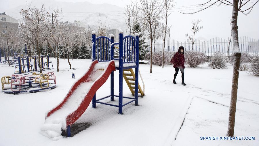 #CHINA-INNER MONGOLIA-CHIFENG-SNOWFALL (CN)