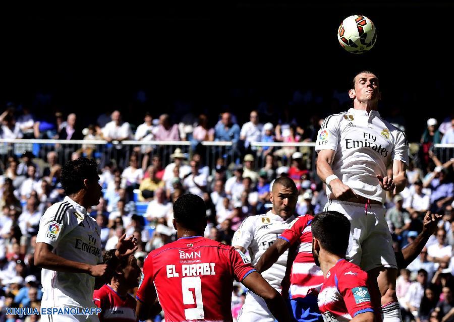 El Real Madrid goleó 9-1 a un inofensivo Granada en un partido disputado hoy en el estadio Santiago Bernabéu, con cinco goles del delantero portugués Cristiano Ronaldo.