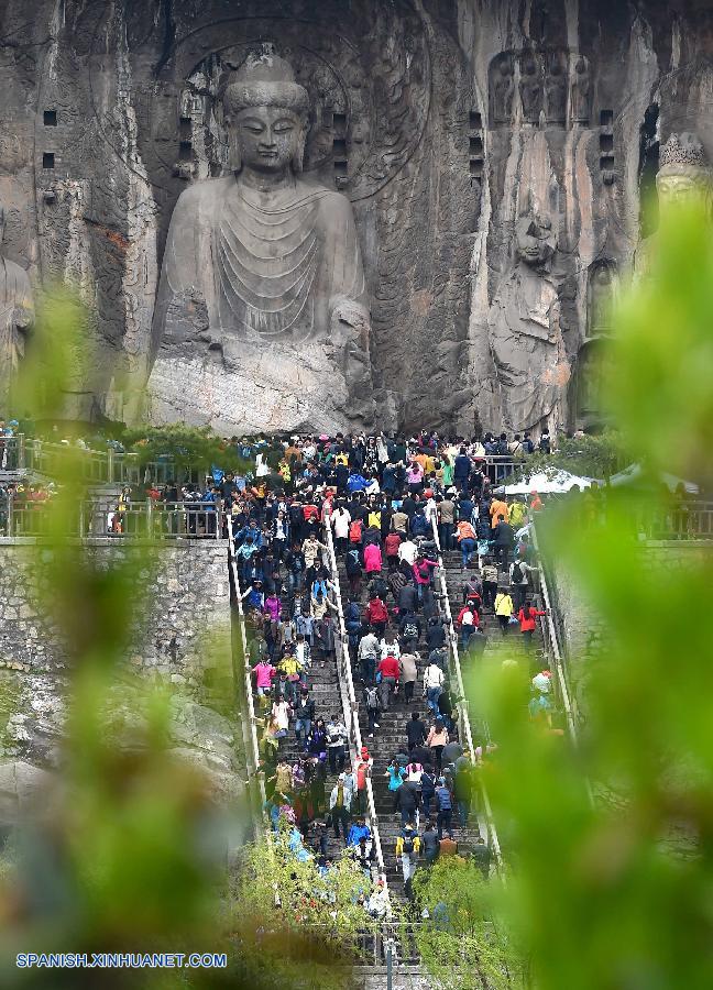 Henan: Grutas de Longmen atraen a muchos turistas en Luoyang