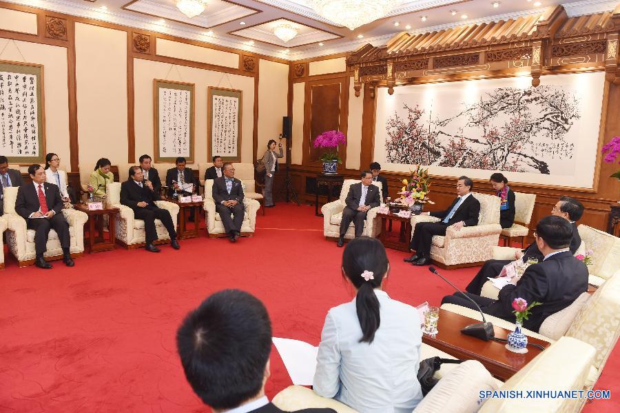 （XHDW）王毅会见澜沧江－湄公河对话合作外交高官会代表