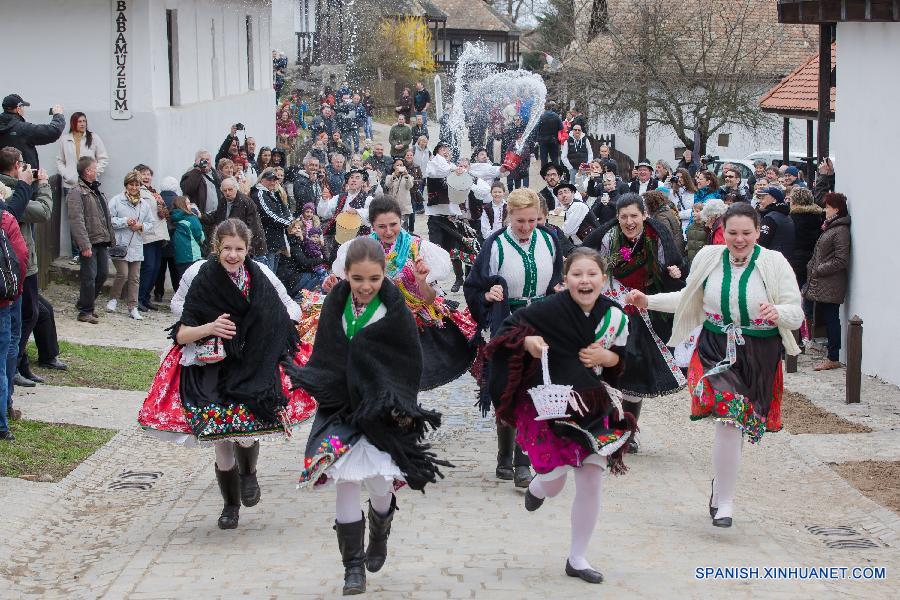 HUNGARY-HOLLOKO-EASTER MONDAY-CELEBRATION