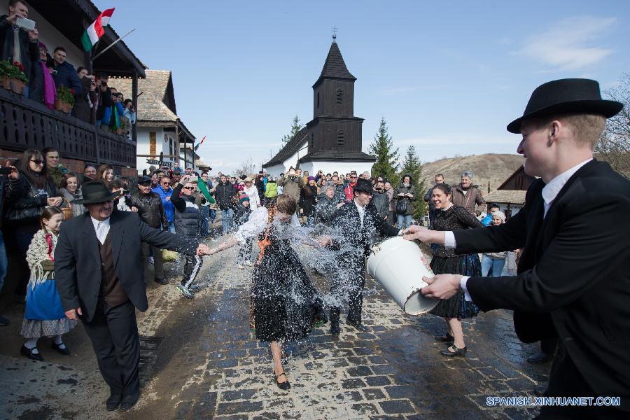 HUNGARY-HOLLOKO-EASTER MONDAY-CELEBRATION