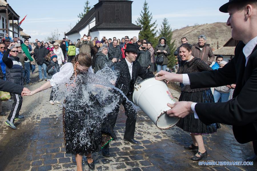 HUNGARY-HOLLOKO-EASTER MONDAY-CELEBRATION
