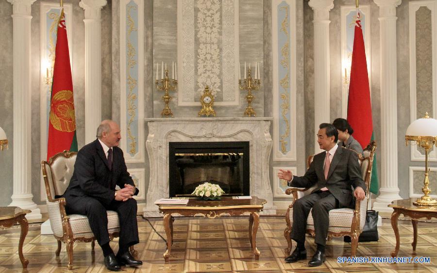 （XHDW）白俄罗斯总统卢卡申科会见王毅