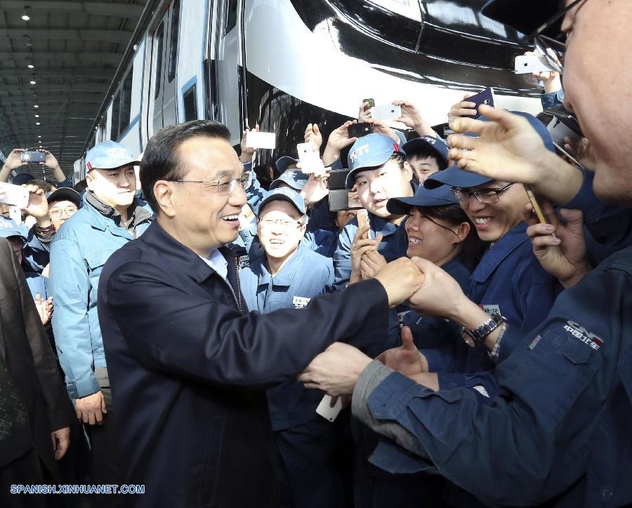 Los gobiernos locales tienen que estar al tanto de los patrones económicos cambiantes y afinar las políticas a través de la reforma y la innovación para un crecimiento firme, declaró el primer ministro chino Li Keqiang luego de un viaje de inspección de dos días a la provincia noreste de Jilin.
