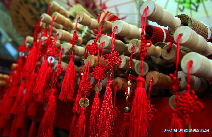 #CHINA-SICHUAN-LUZHOU-OIL PAPER UMBRELLA(CN)