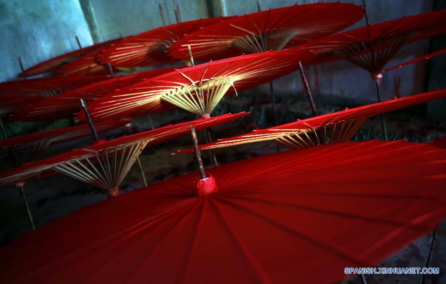 #CHINA-SICHUAN-LUZHOU-OIL PAPER UMBRELLA(CN)