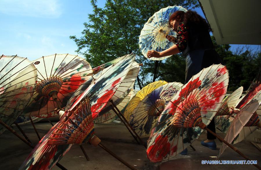 #CHINA-SICHUAN-LUZHOU-OIL PAPER UMBRELLA(CN)