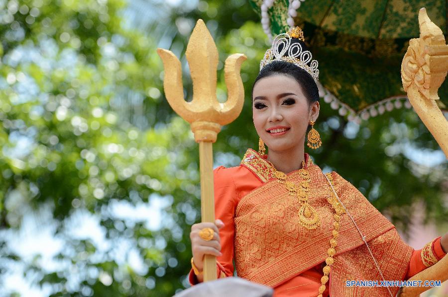 LAOS-VIENTIANE-NEW YEAR-FESTIVAL 