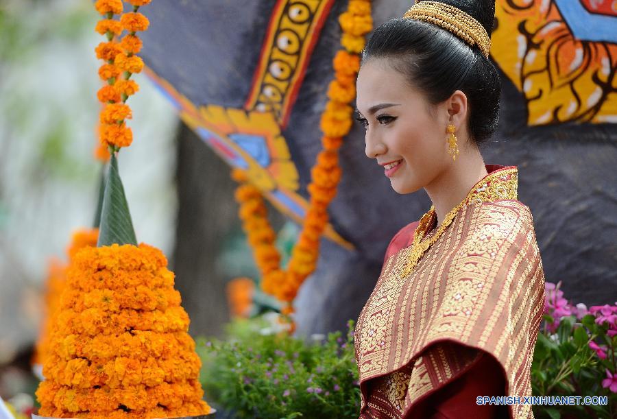 LAOS-VIENTIANE-NEW YEAR-FESTIVAL 