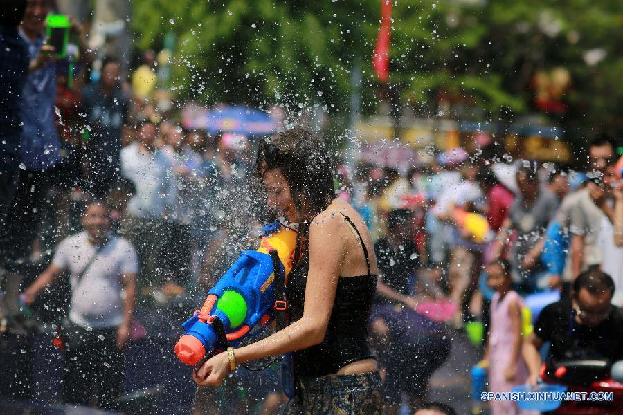 #CHINA-WATER-SPRINGKLING FESTIVAL (CN)