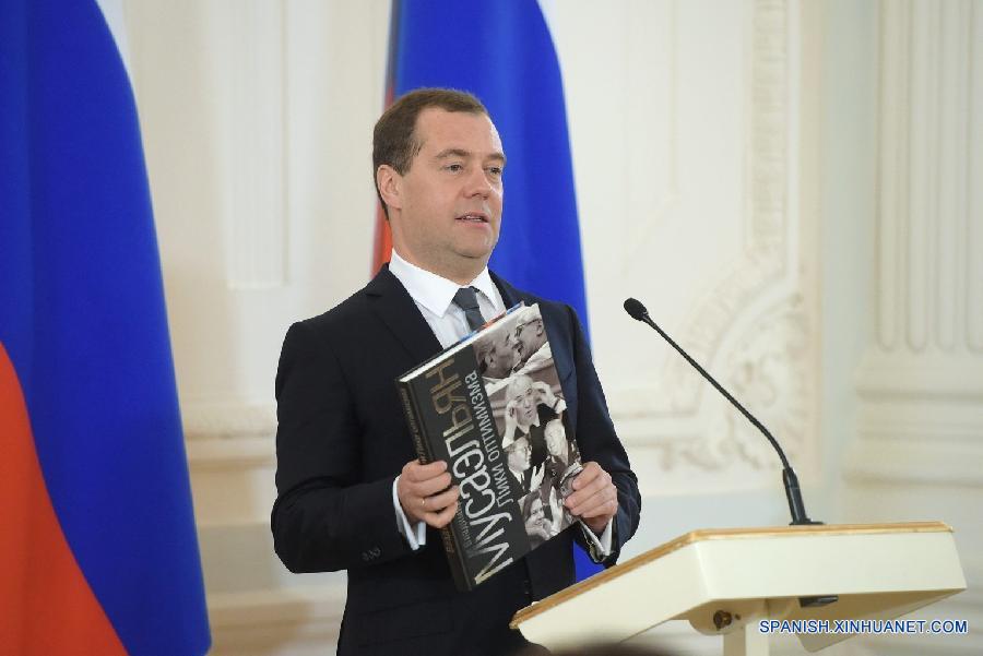 #Medvedev: Chinese language brings career, life chances for Russians (RIA Novosti pic) xhne.ws/WYARN