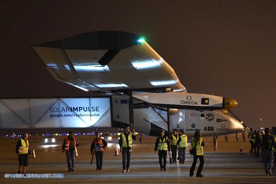El avión Impulso Solar 2 despegó desde la municipalidad suroccidental china de Chongqing hoy martes para su segunda parada en el país asiático y la sexta de su aventura alrededor del mundo.