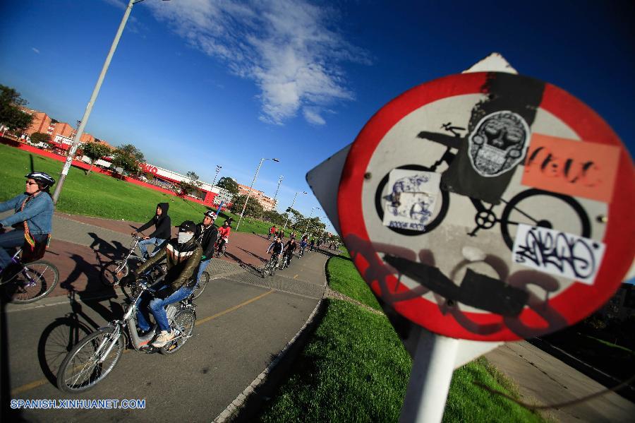 Las actividades en Bogotá transcurren con normalidad en el 'Día sin Carro', jornada durante la cual los habitantes utilizan la bicicleta o el sistema de transporte público para desplazarse, informaron las autoridades de la capital colombiana.