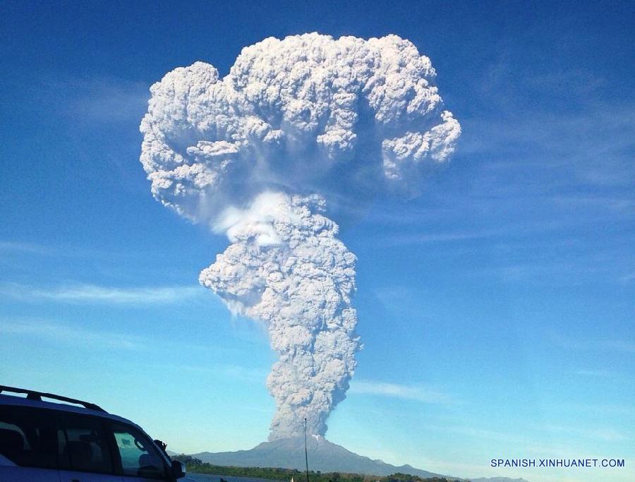 Erupción de volcán Calbuco en Chile